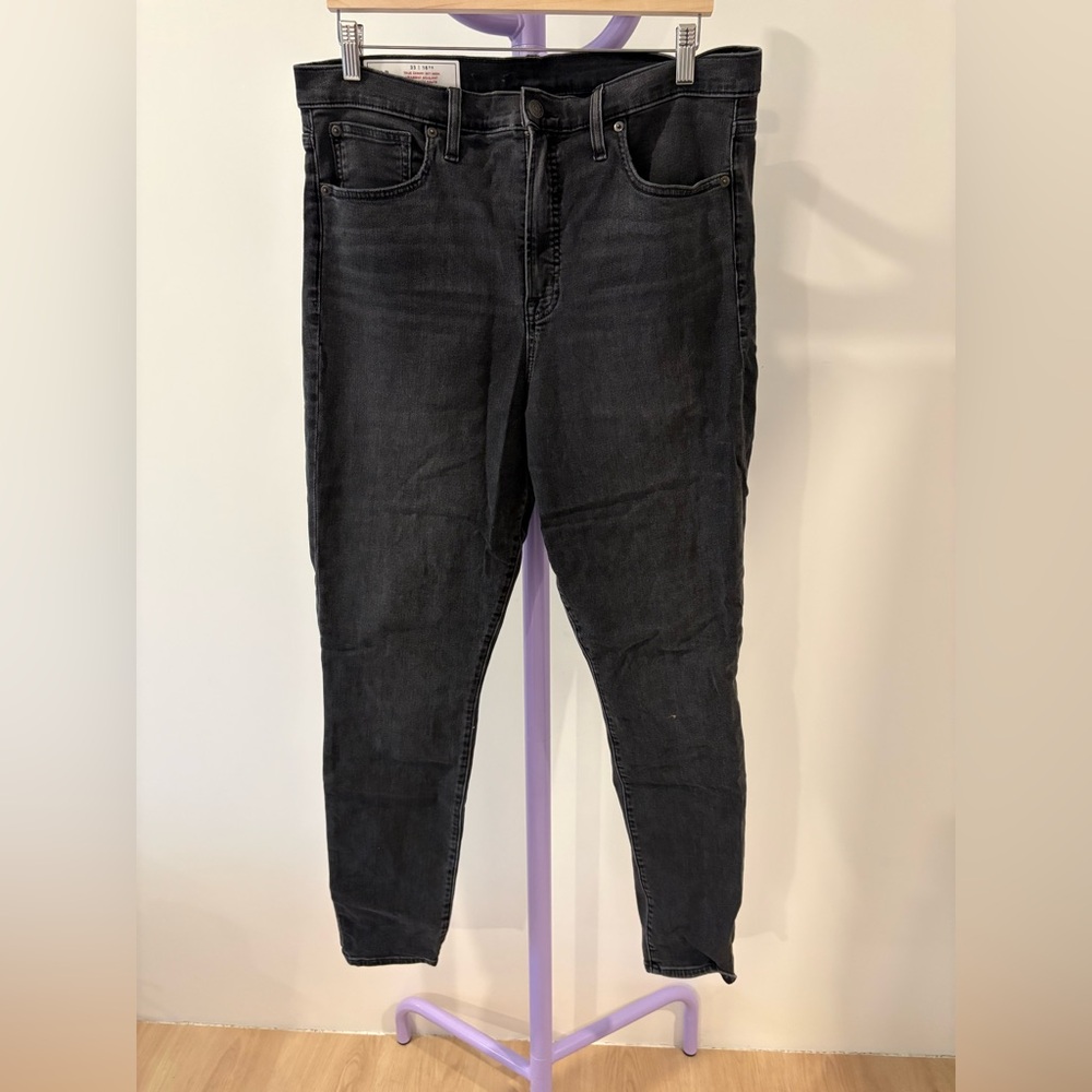 GAP Women's Black True Skinny Jeans, size 16 Tall